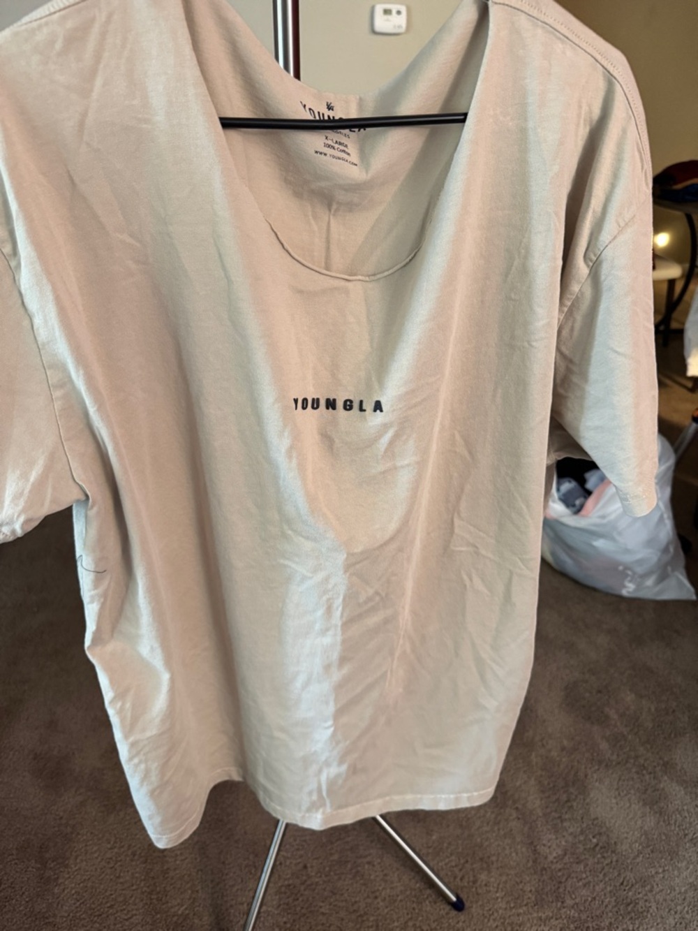 YoungLA Men’s low neck Tee in Light Beige